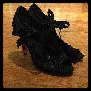 Betsy Johnson Black Pep-toe pumps